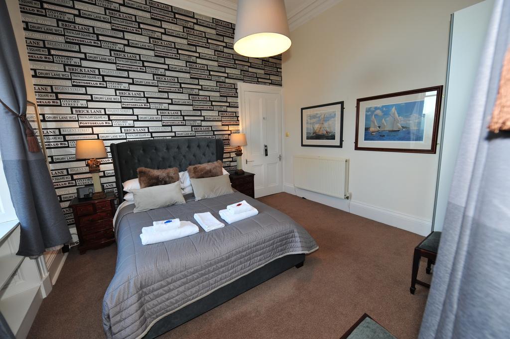 Edinburgh Sixteen Room photo