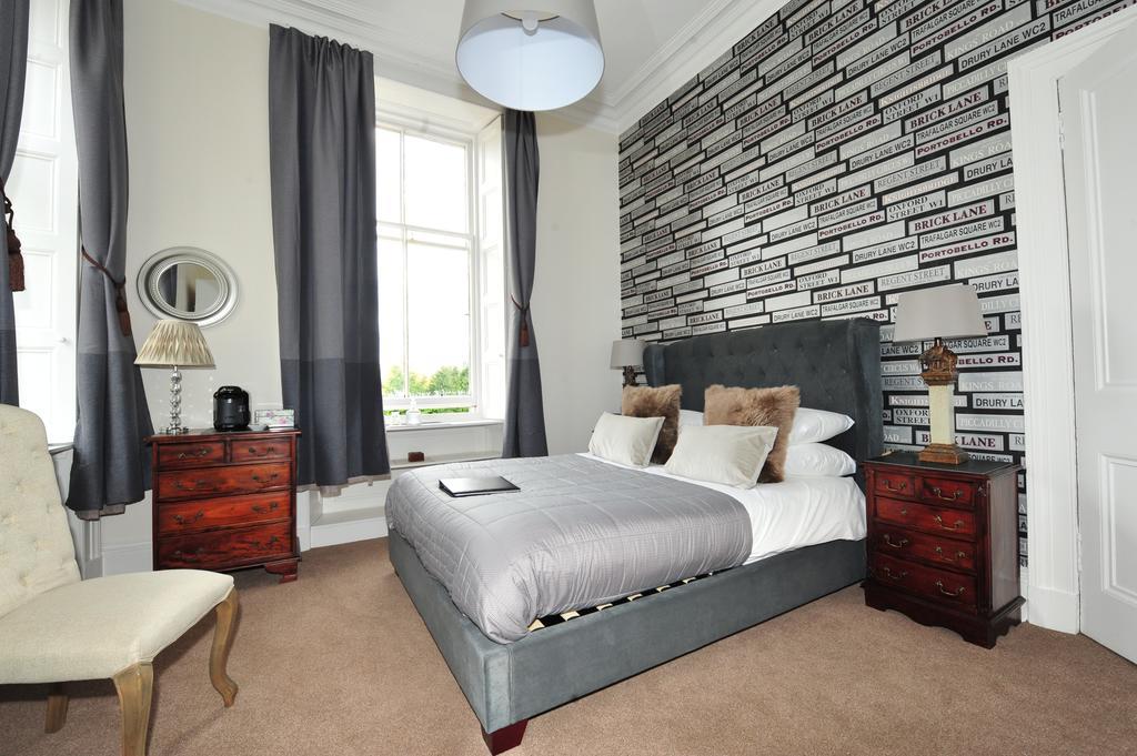 Edinburgh Sixteen Room photo